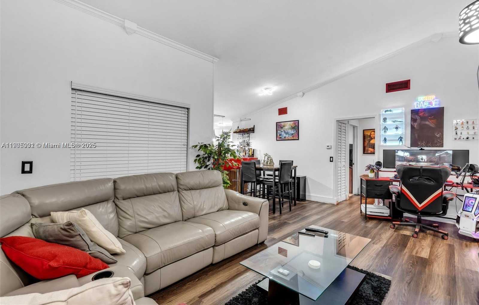 Small Image of 17026 NORTH WEST 66TH CT, Hialeah Number 17