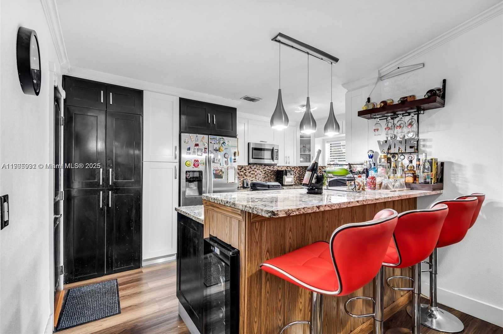 Small Image of 17026 NORTH WEST 66TH CT, Hialeah Number 21