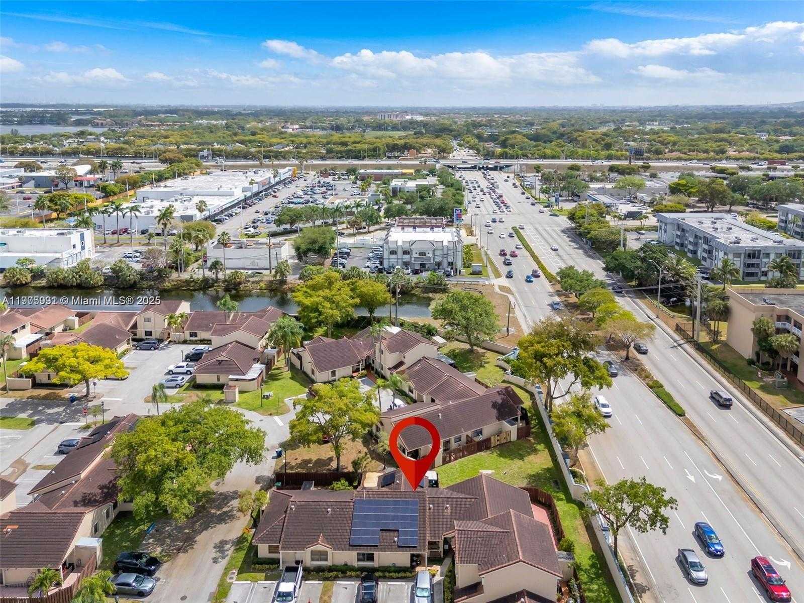 Small Image of 17026 NORTH WEST 66TH CT, Hialeah Number 9
