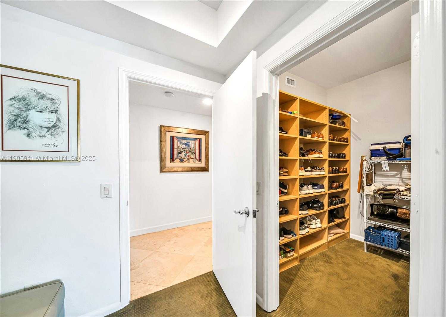 Small Image of 21050 POINT PL #401, Aventura Number 16