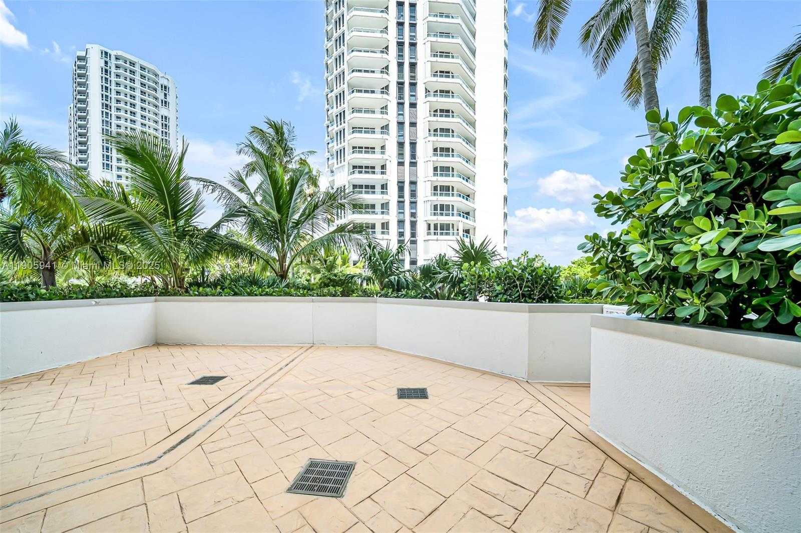 Small Image of 21050 POINT PL #401, Aventura Number 21