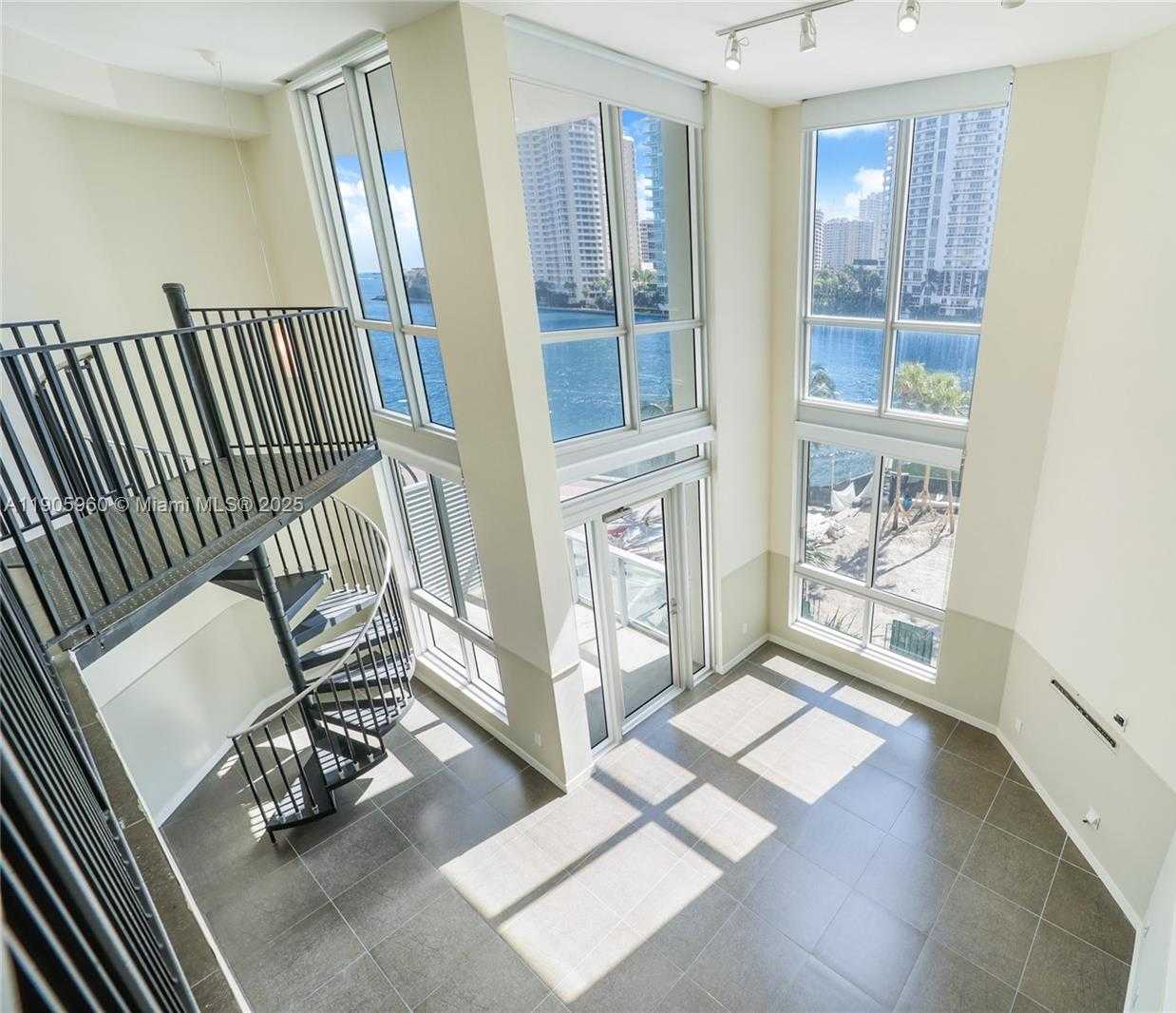 Small Image of 300 SOUTH BISCAYNE BLVD #L-414, Miami Number 18