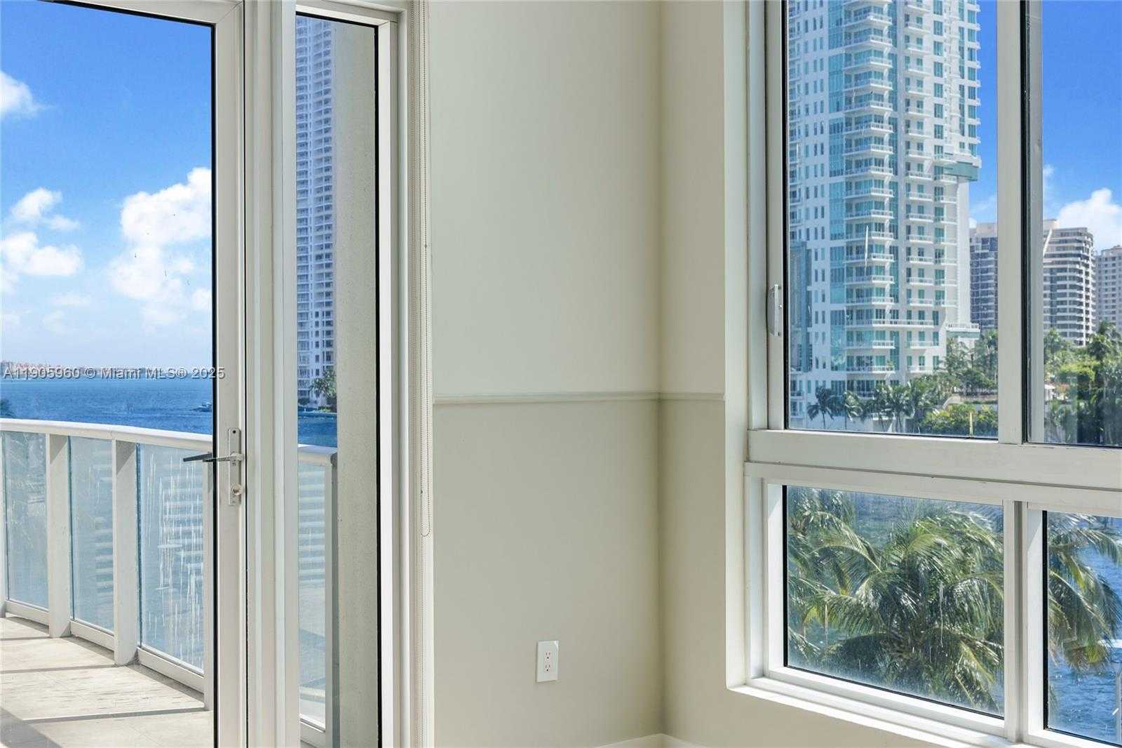 Small Image of 300 SOUTH BISCAYNE BLVD #L-414, Miami Number 20