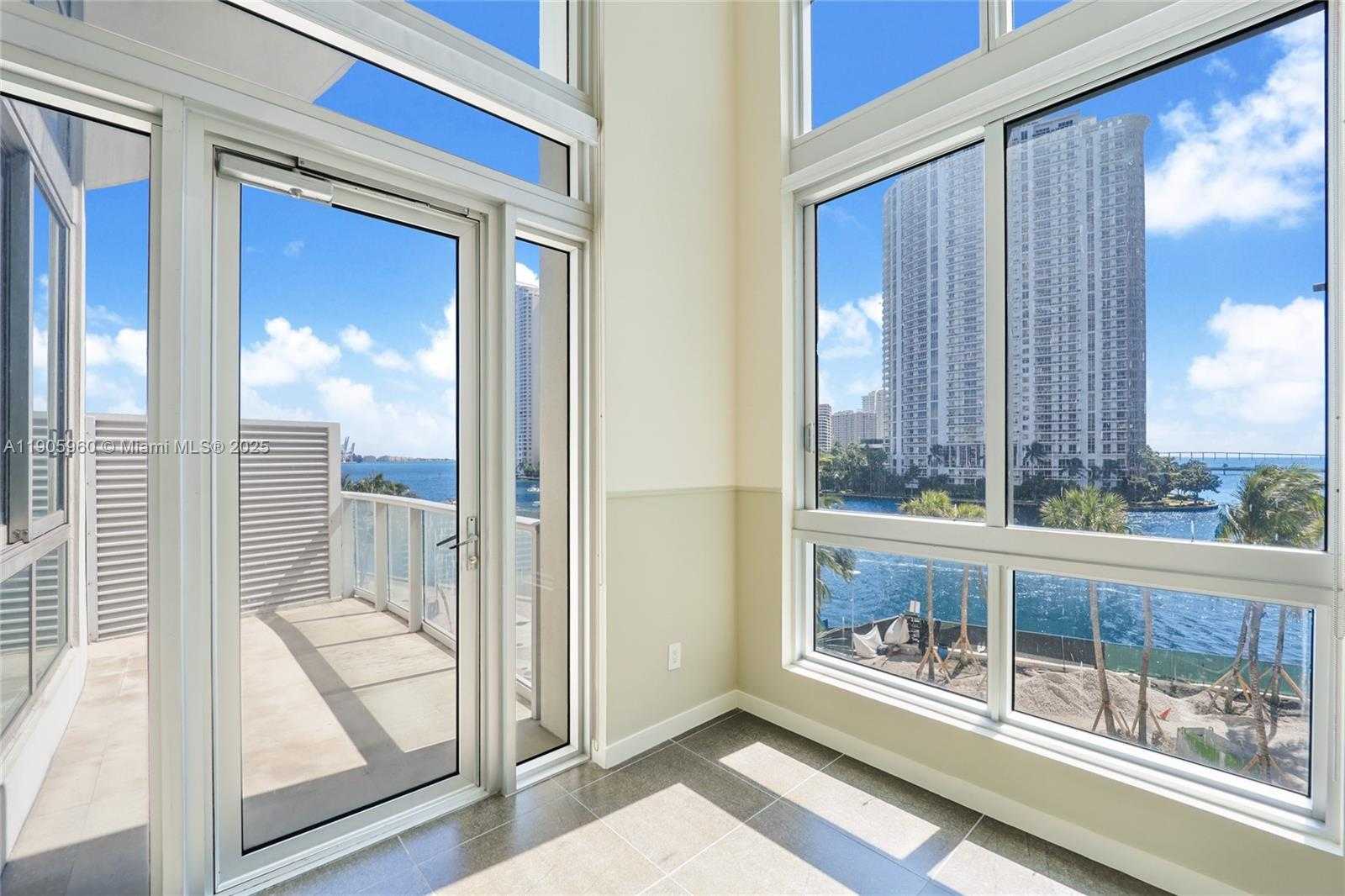 Small Image of 300 SOUTH BISCAYNE BLVD #L-414, Miami Number 7