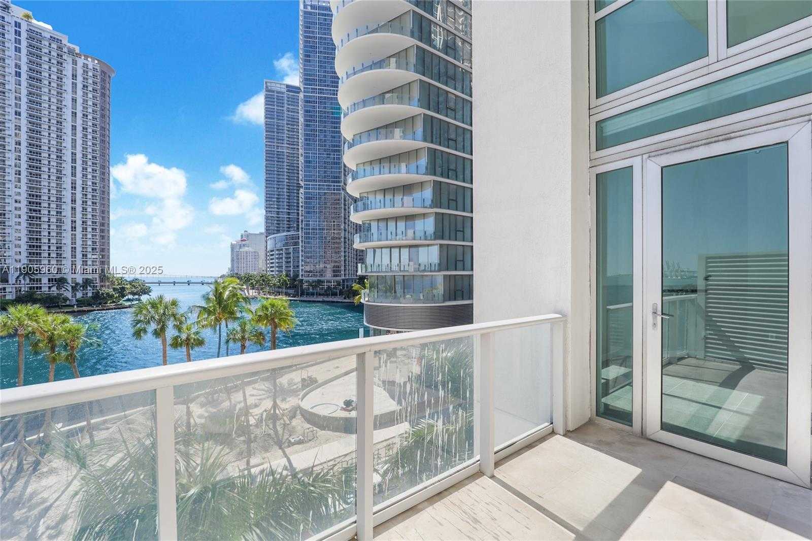 Small Image of 300 SOUTH BISCAYNE BLVD #L-414, Miami Number 8