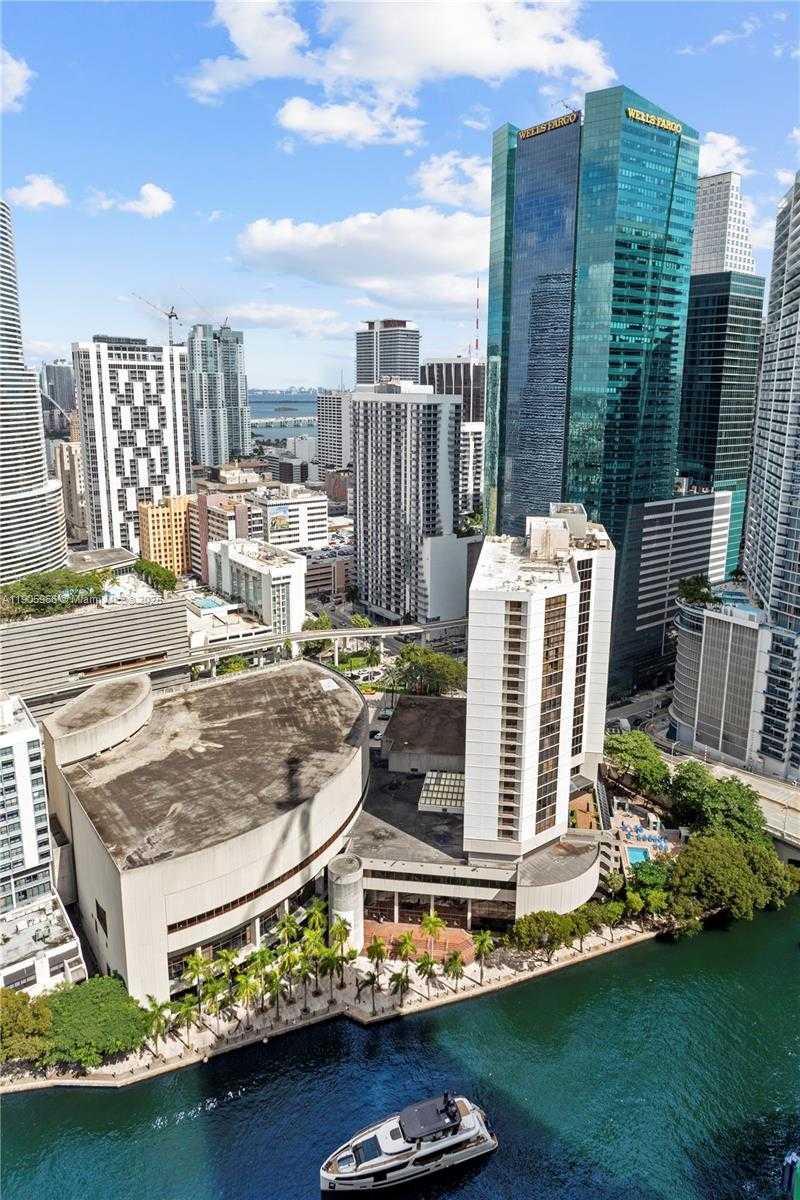 Small Image of 31 SOUTH EAST 5TH ST #4018, Miami Number 3