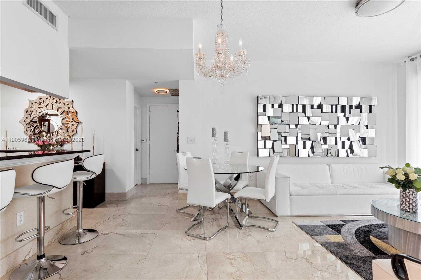 Small Image of 31 SOUTH EAST 5TH ST #4018, Miami Number 6