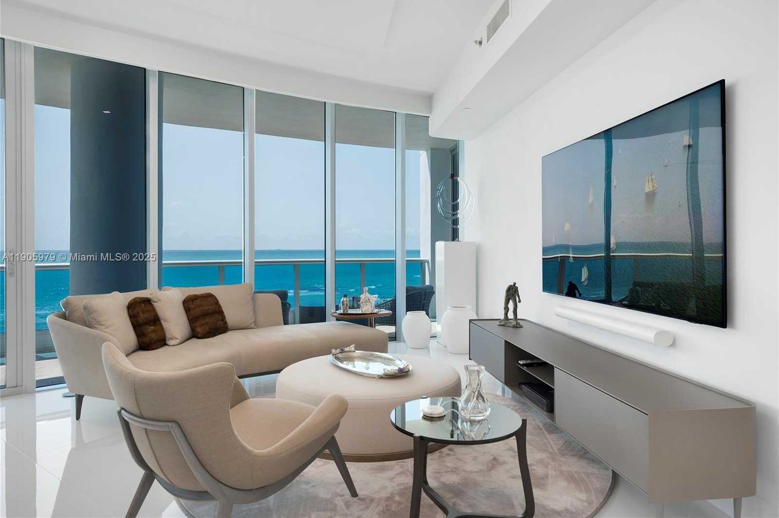 Small Image of 5959 COLLINS AVE #807, Miami Beach Number 7