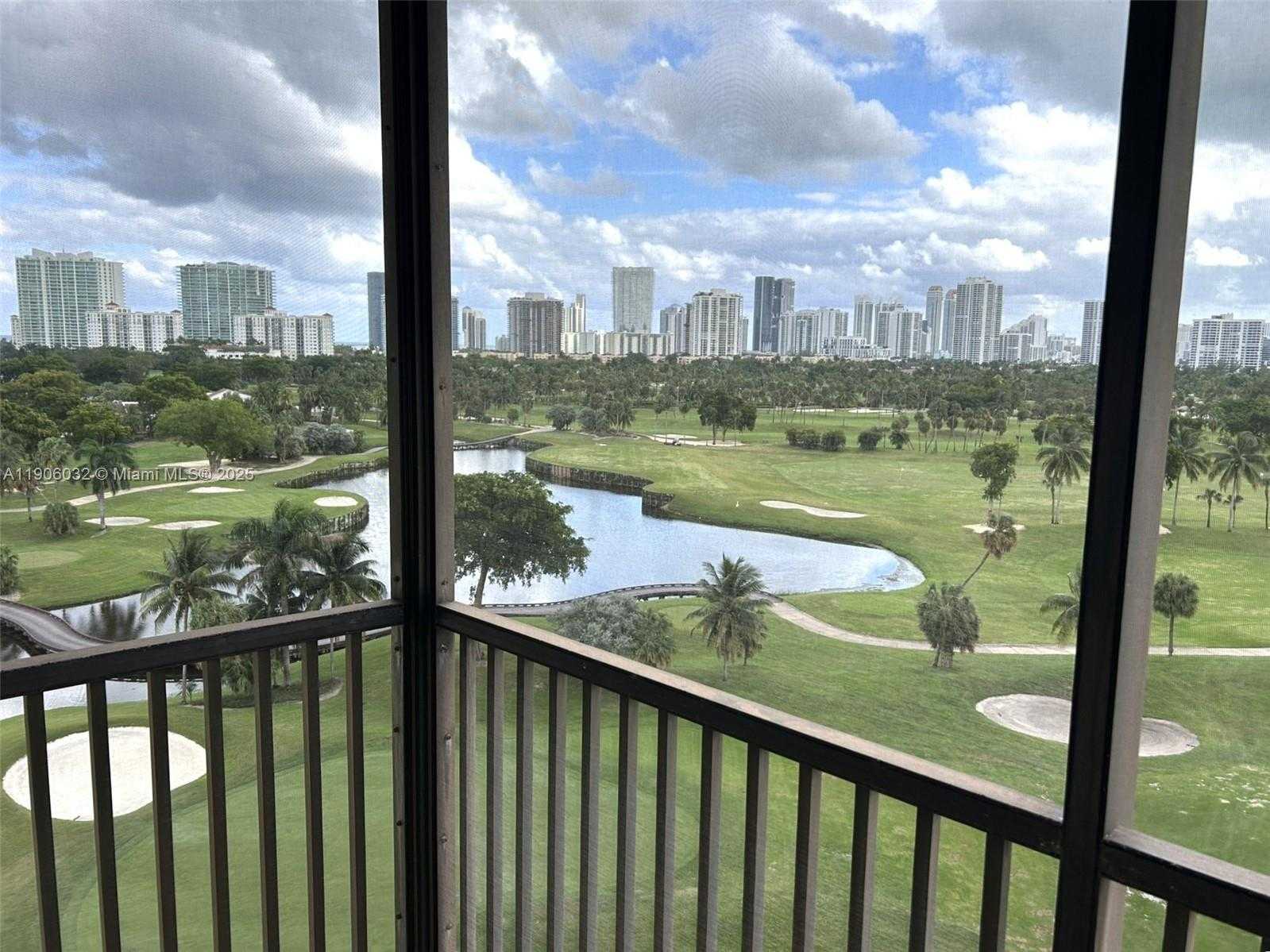 Small Image of 20379 WEST COUNTRY CLUB DR #1035, Aventura Number 11