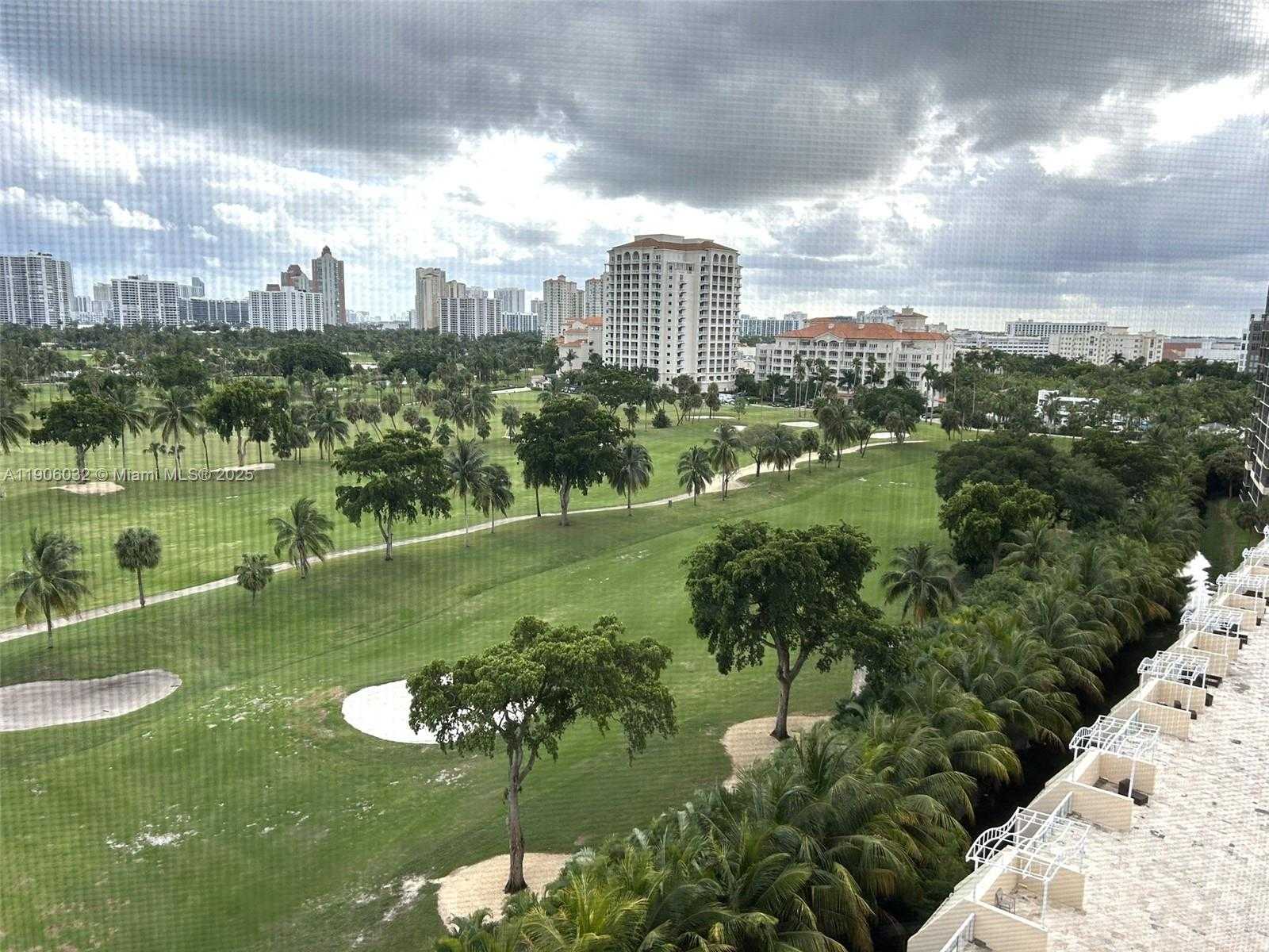 Small Image of 20379 WEST COUNTRY CLUB DR #1035, Aventura Number 19