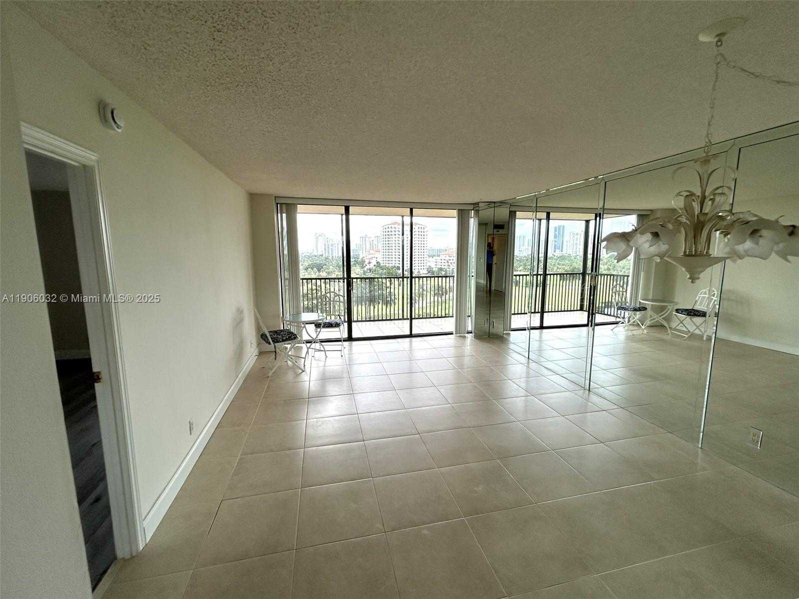 Small Image of 20379 WEST COUNTRY CLUB DR #1035, Aventura Number 4
