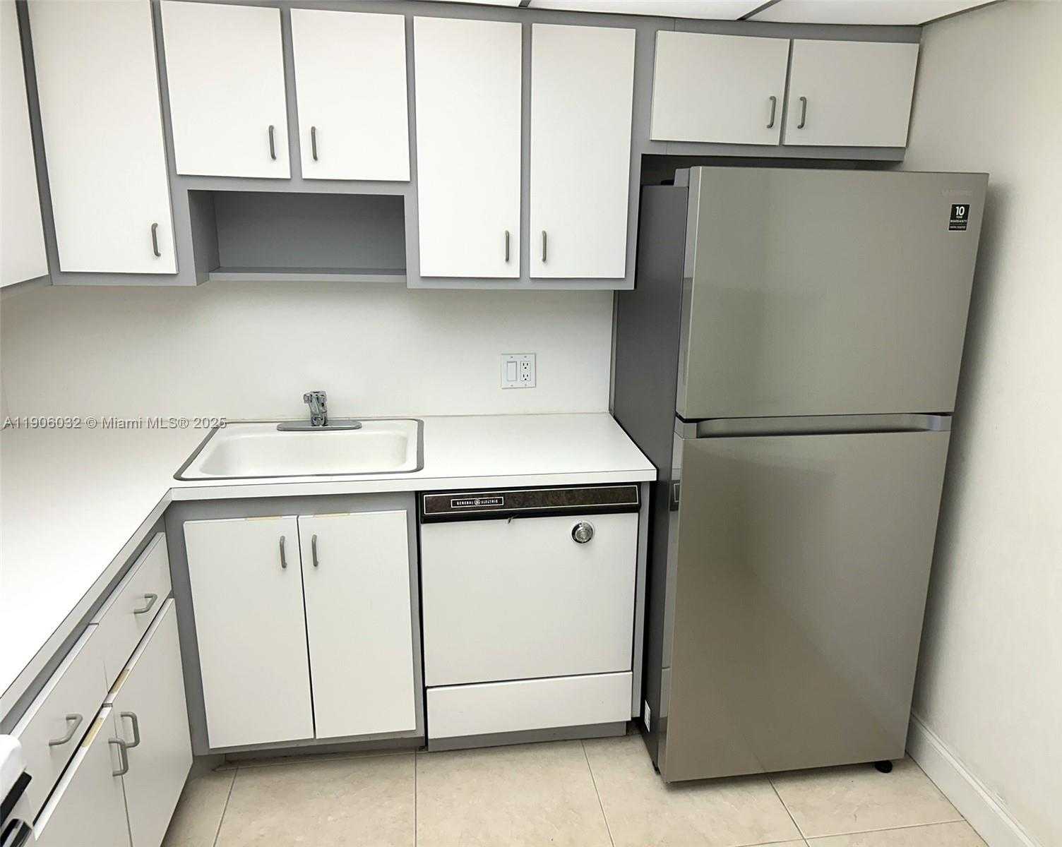 Small Image of 20379 WEST COUNTRY CLUB DR #1035, Aventura Number 9