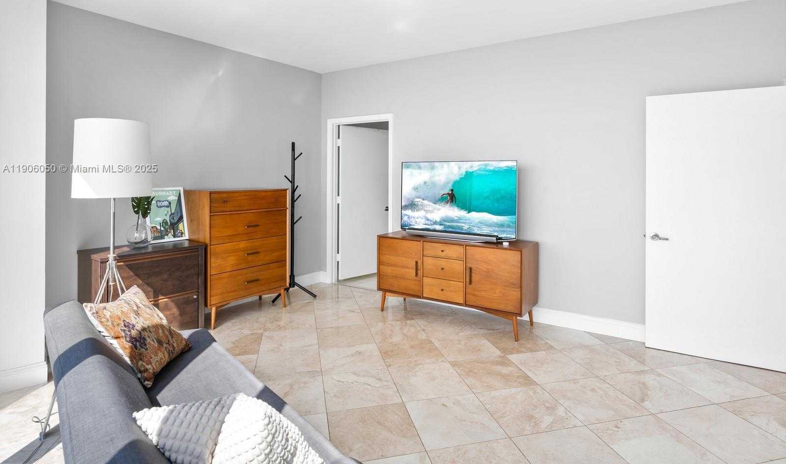 Small Image of 601 NORTH EAST 36TH ST #2312, Miami Number 32