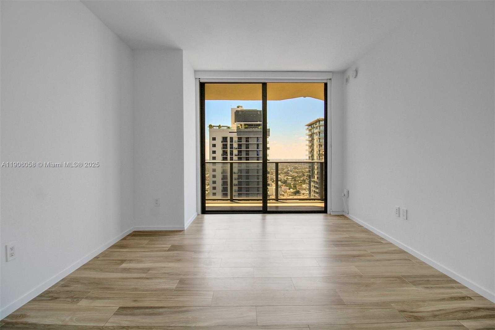 Small Image of 801 SOUTH MIAMI AVE #4309, Miami Number 9