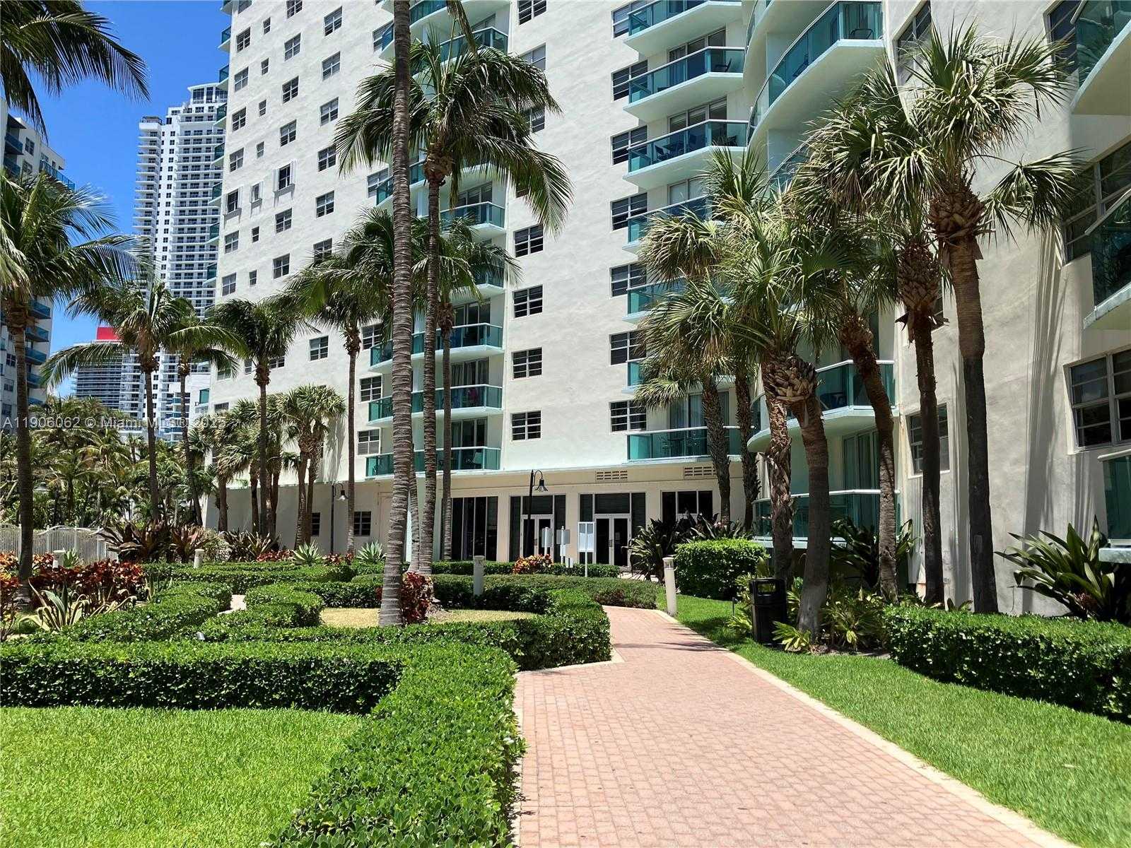 Small Image of 3901 SOUTH OCEAN DR #4P, Hollywood Number 1