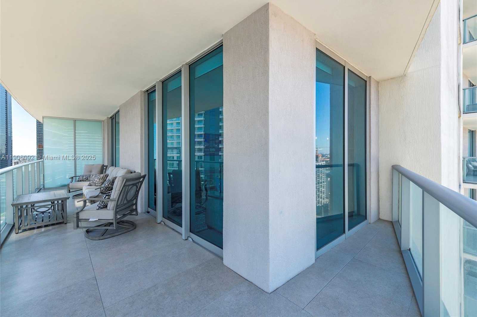 Small Image of 1100 SOUTH MIAMI AVE #2910, Miami Number 21