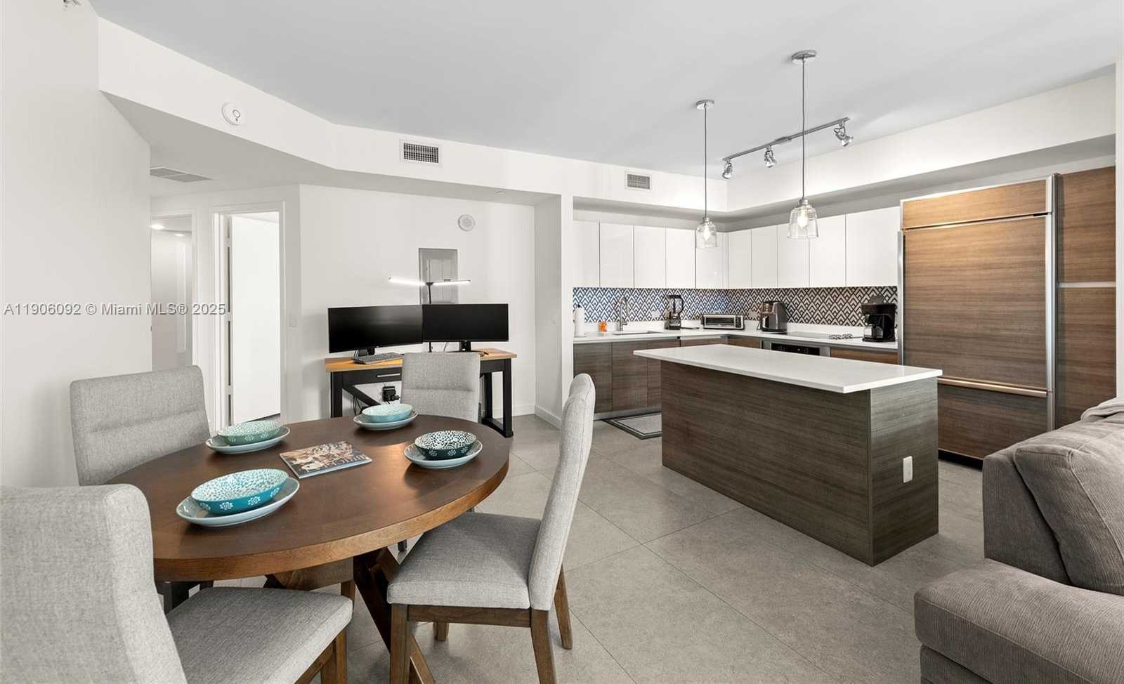 Small Image of 1100 SOUTH MIAMI AVE #2910, Miami Number 4