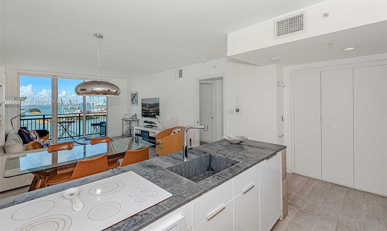 Small Image of 90 ALTON RD #2506, Miami Beach Number 12