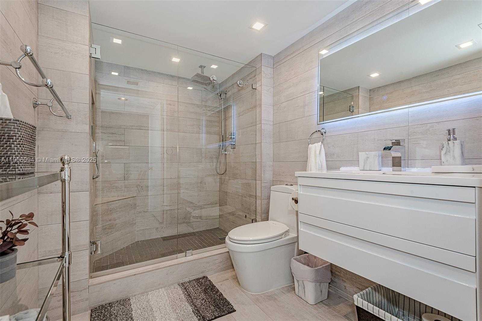 Small Image of 90 ALTON RD #2506, Miami Beach Number 19