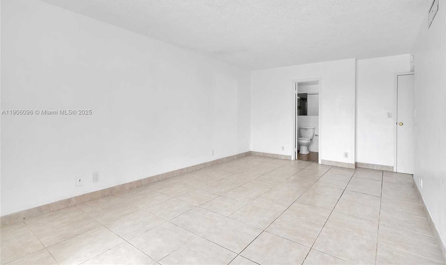 Small Image of 2001 ATLANTIC SHORES BLVD #220, Hallandale Beach Number 22