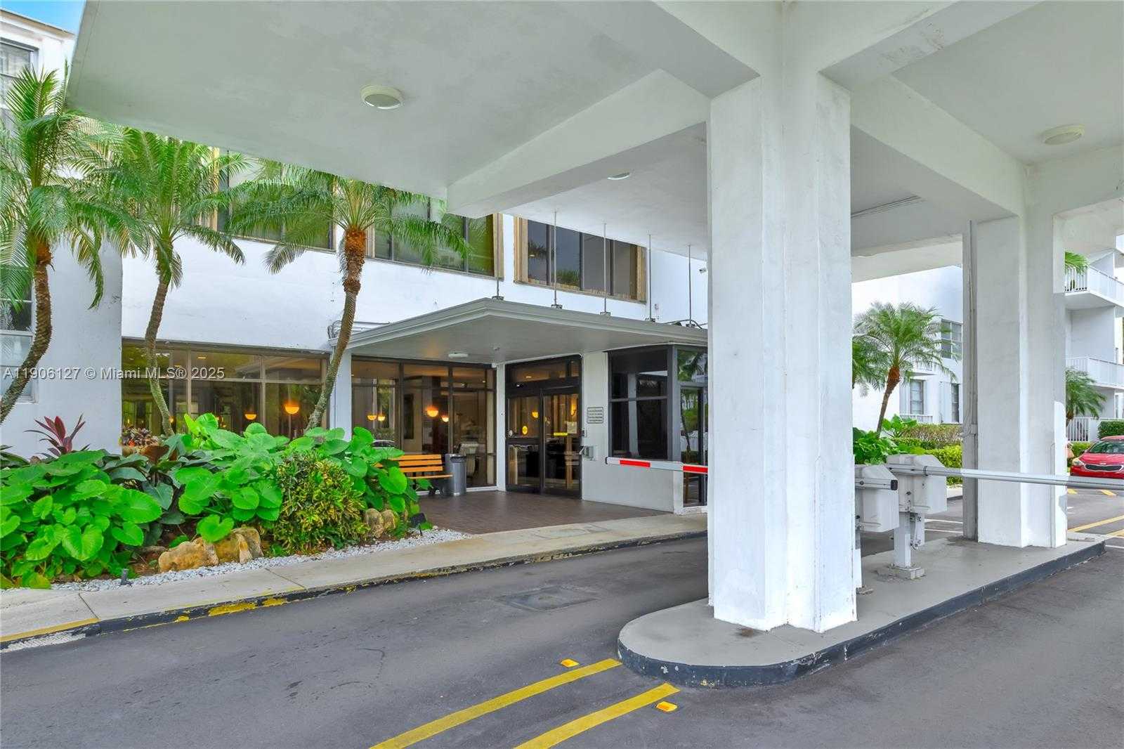 Small Image of 2801 NORTH EAST 183RD ST #1516W, Aventura Number 36