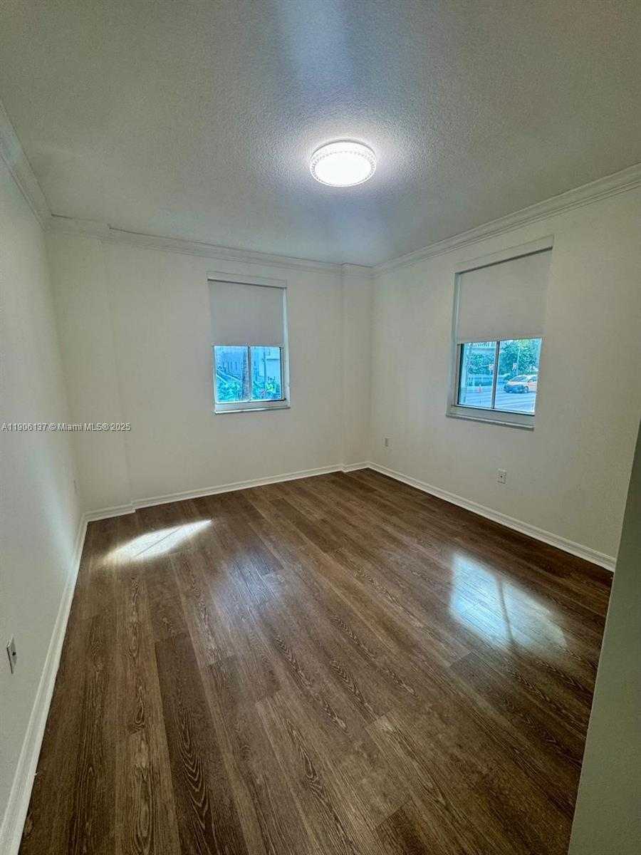 Small Image of 9172 COLLINS AVE #212, Surfside Number 4