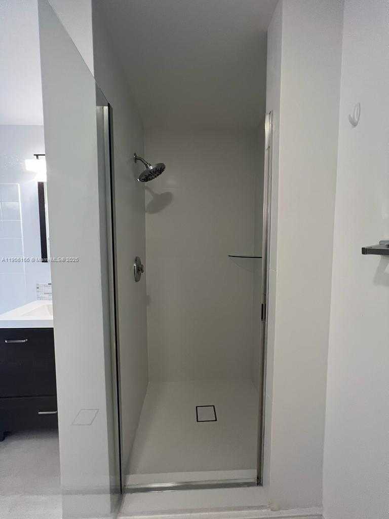 Small Image of Doral Number 22