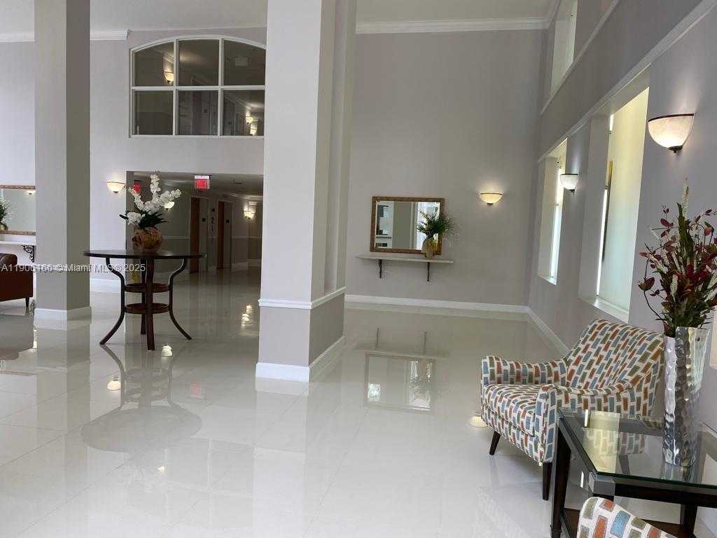 Small Image of Doral Number 26