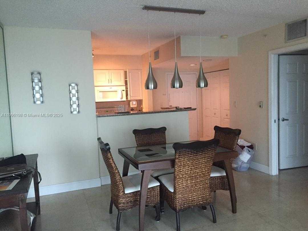 Small Image of 1155 BRICKELL BAY DR #705, Miami Number 15