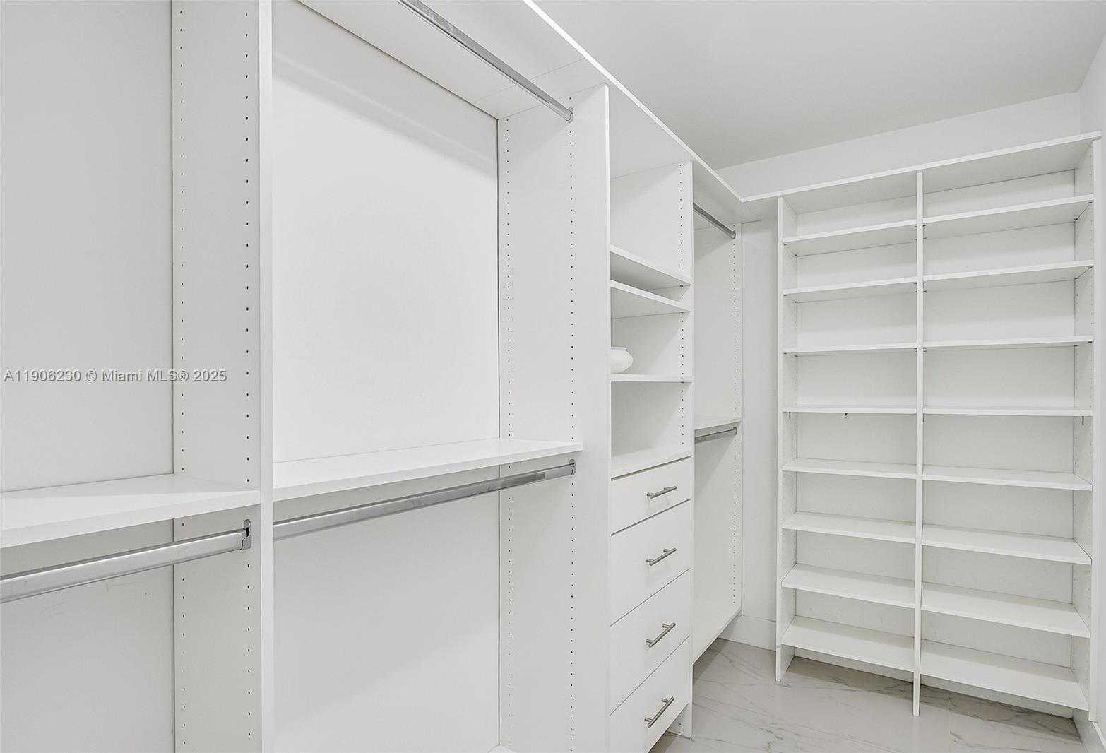 Imagen de Pequeño Objeto