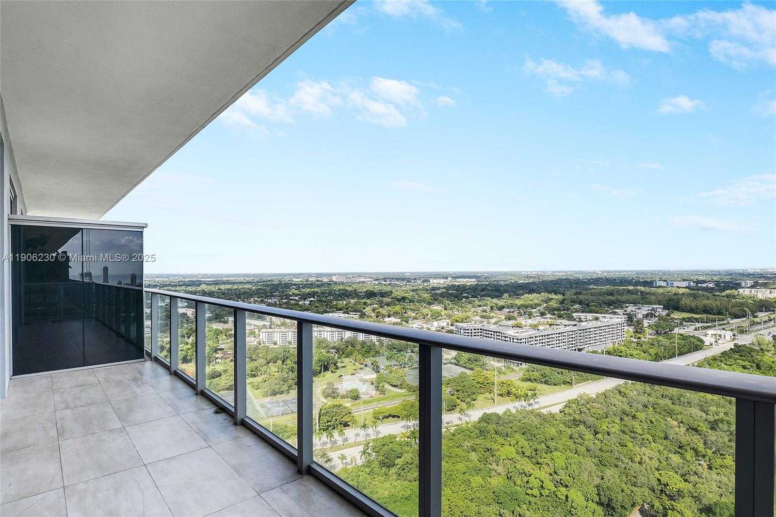 Imagen de Pequeño Objeto