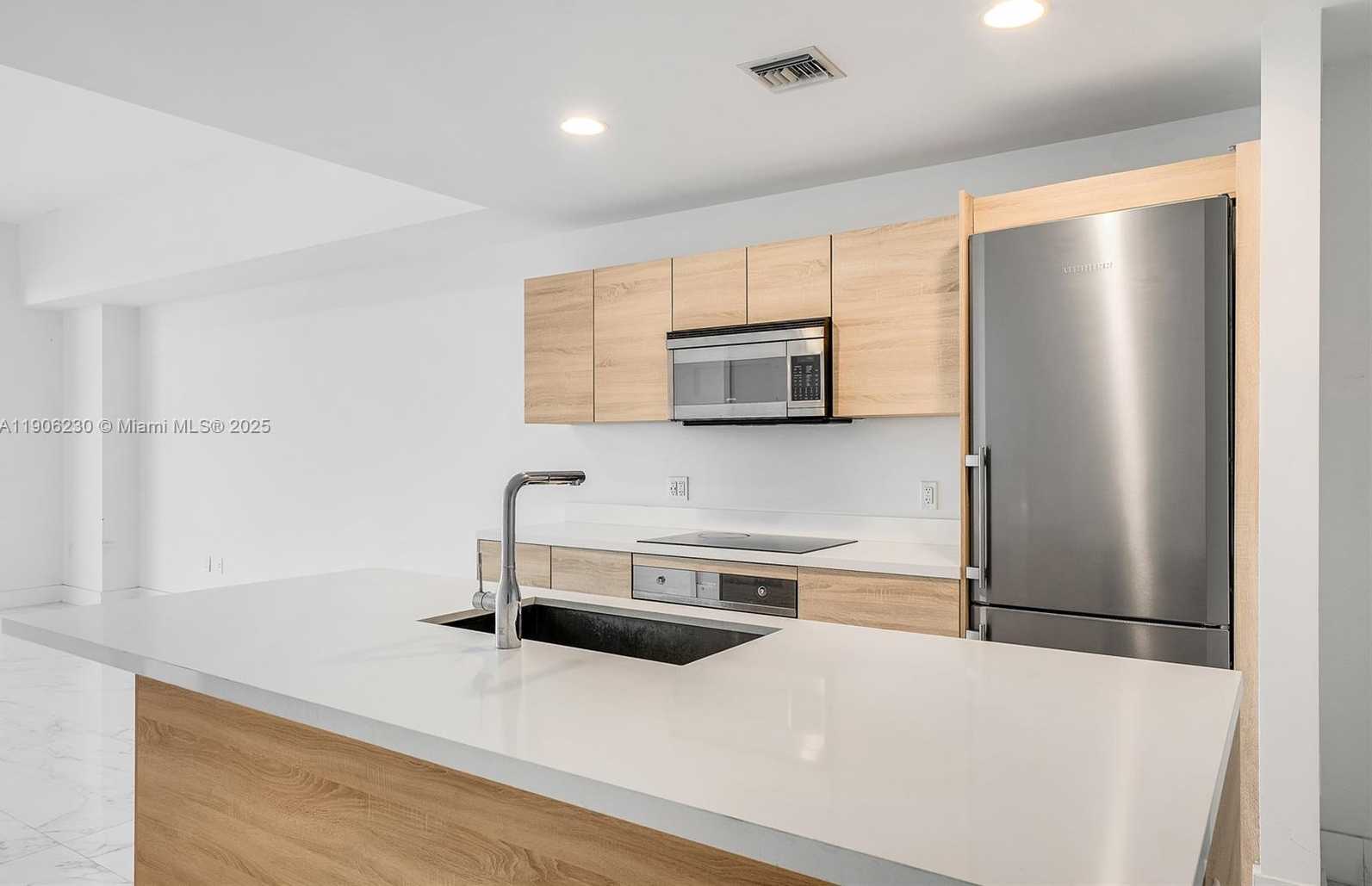 Imagen de Pequeño Objeto