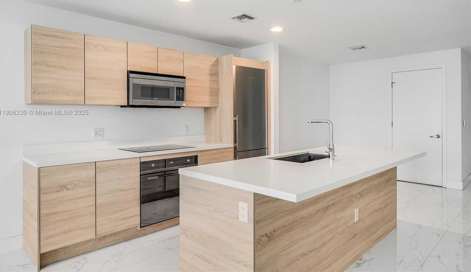 Imagen de Pequeño Objeto