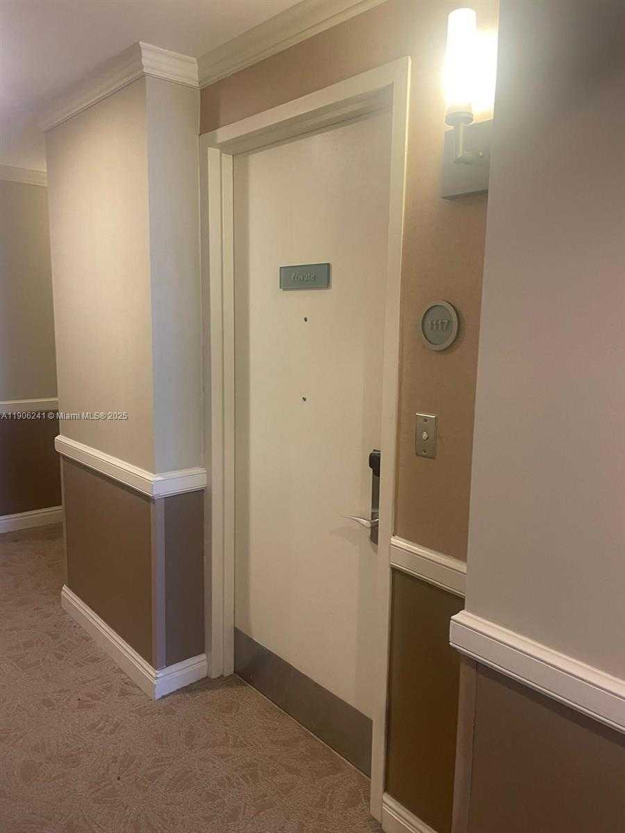 Small Image of 18001 COLLINS AVE #1117, Sunny Isles Beach Number 5