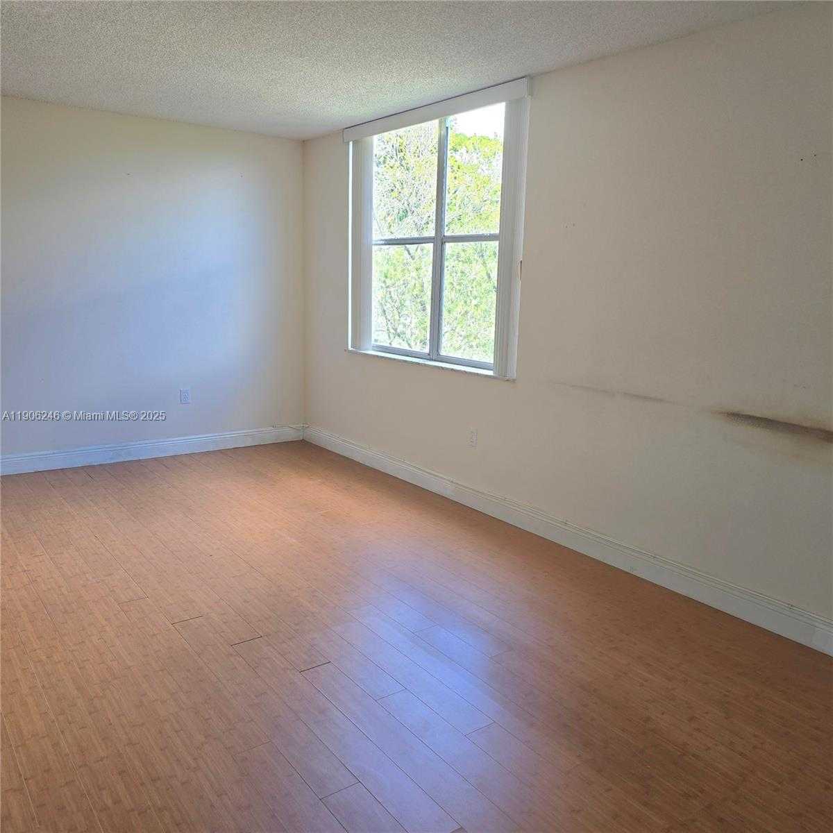 Small Image of 9070 LIME BAY BLVD #301, Tamarac Number 11