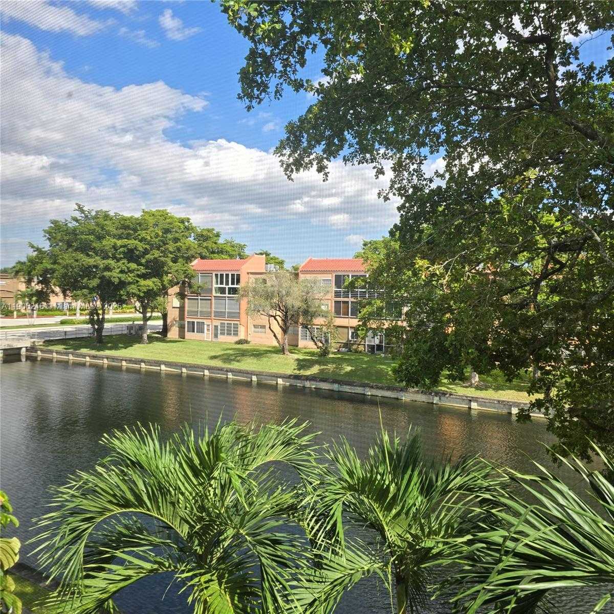 Small Image of 9070 LIME BAY BLVD #301, Tamarac Number 24