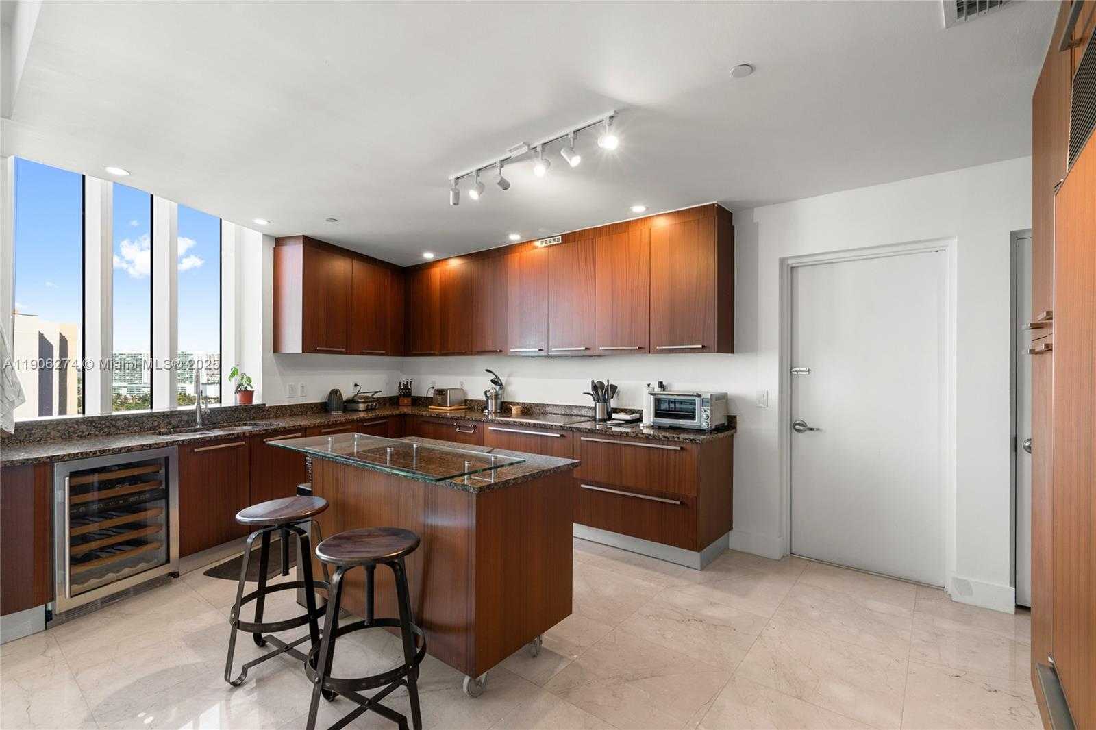 Small Image of 15901 COLLINS AVE #1206, Sunny Isles Beach Number 15