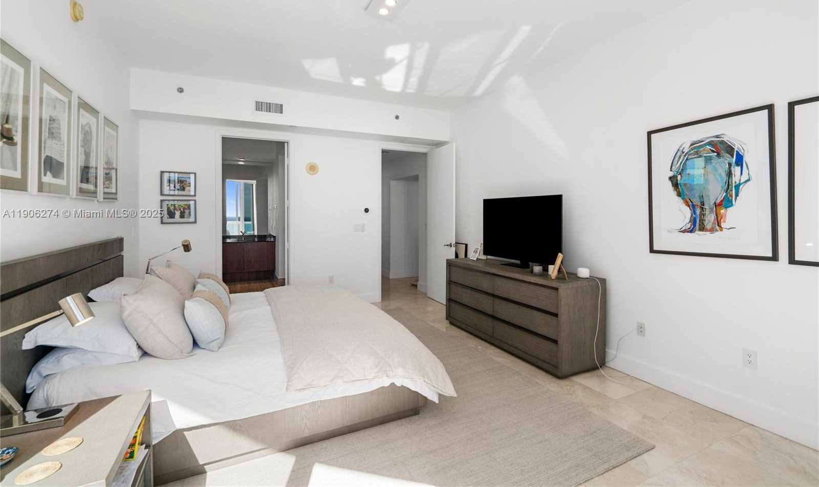 Small Image of 15901 COLLINS AVE #1206, Sunny Isles Beach Number 24