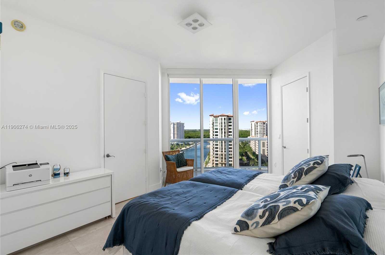 Small Image of 15901 COLLINS AVE #1206, Sunny Isles Beach Number 38