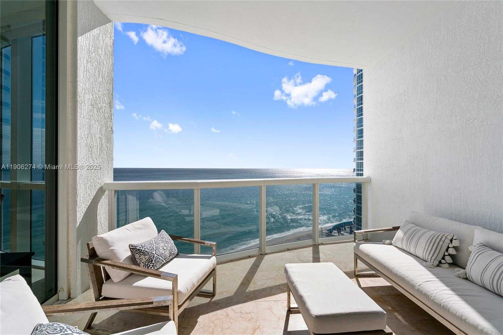 Small Image of 15901 COLLINS AVE #1206, Sunny Isles Beach Number 5