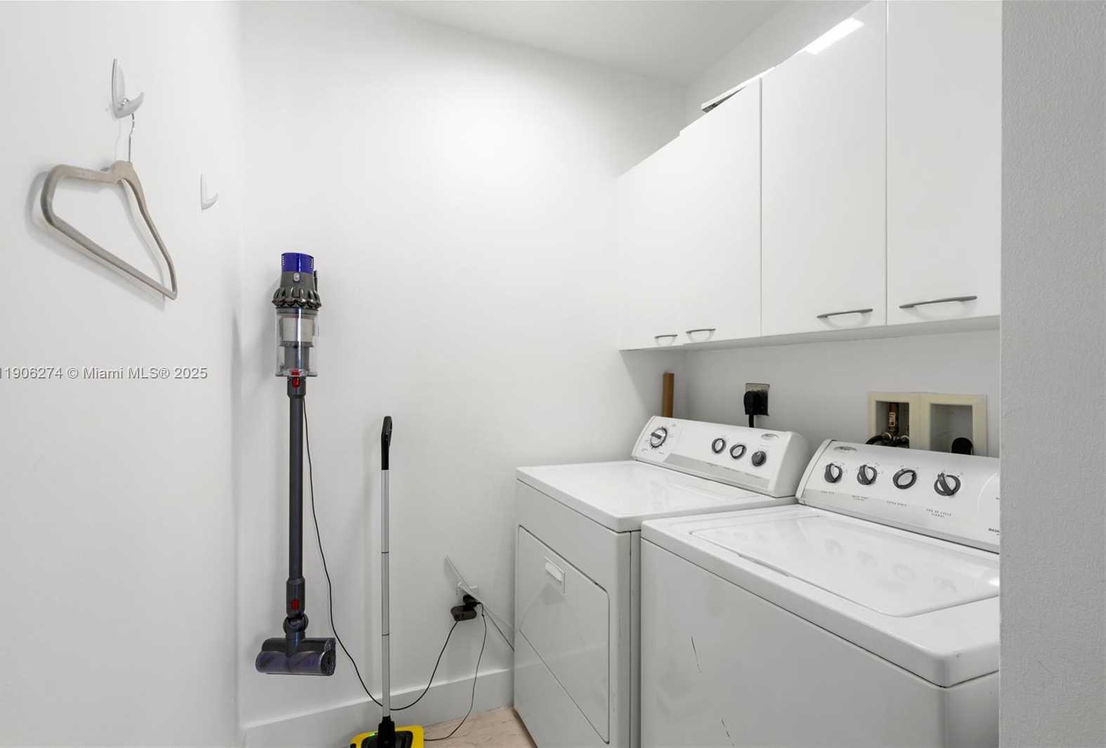 Small Image of 15901 COLLINS AVE #1206, Sunny Isles Beach Number 68