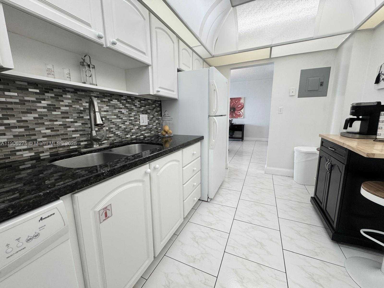 Small Image of 3901 SOUTH OCEAN DR #5A, Hollywood Number 20