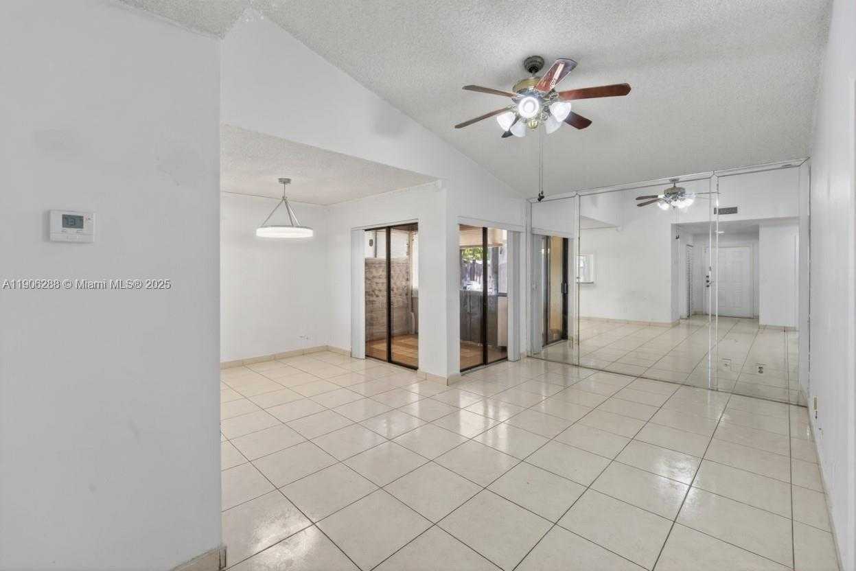 Small Image of 6018 NORTH WEST 172ND TERR CIR, Hialeah Number 7