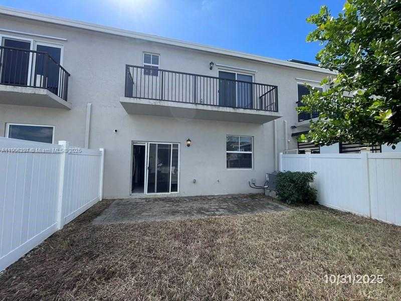 Small Image of 767 SOUTH EAST 18TH ST, Homestead Number 24