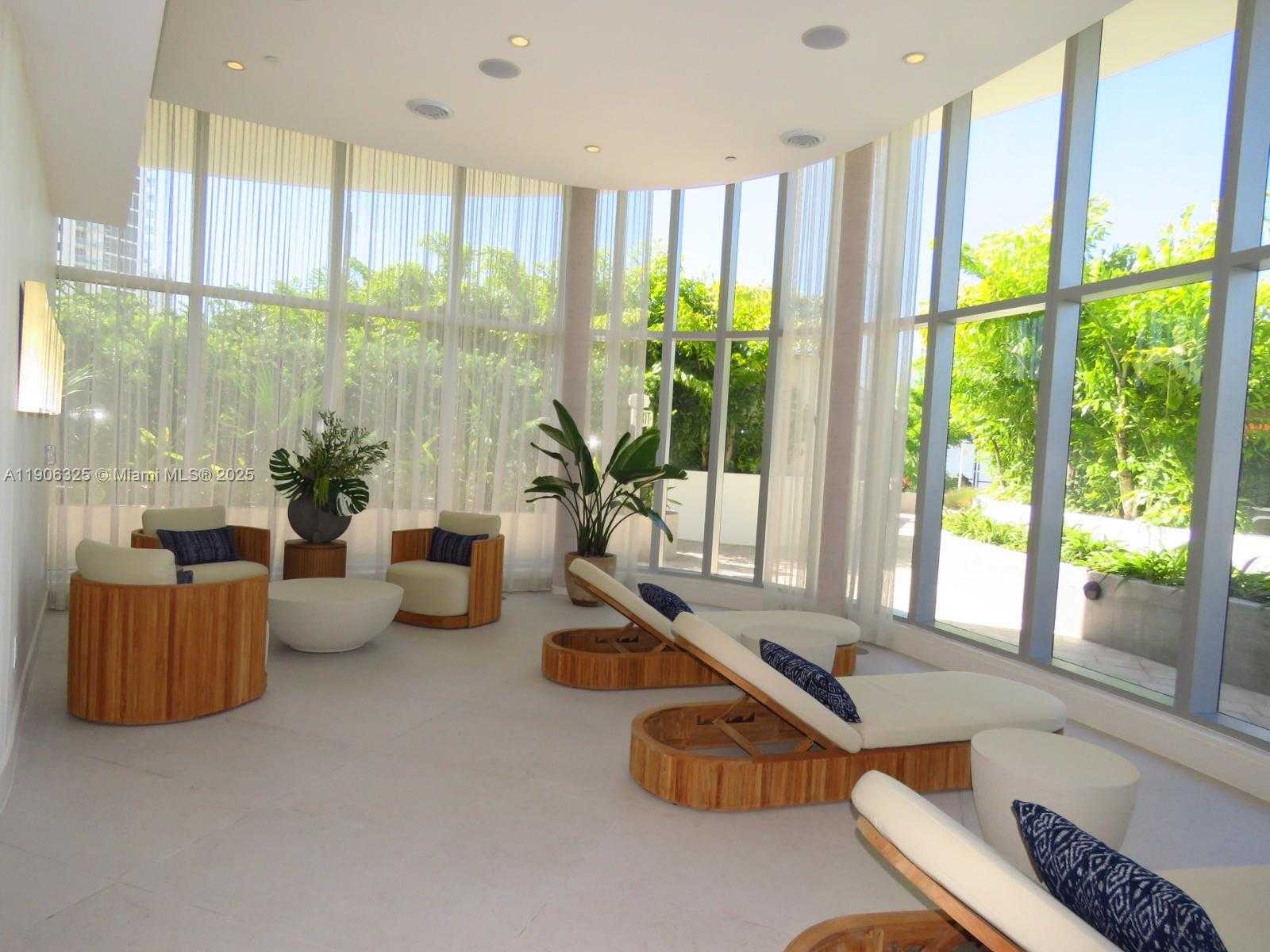 Small Image of 700 NORTH EAST 24 #203, Miami Number 14