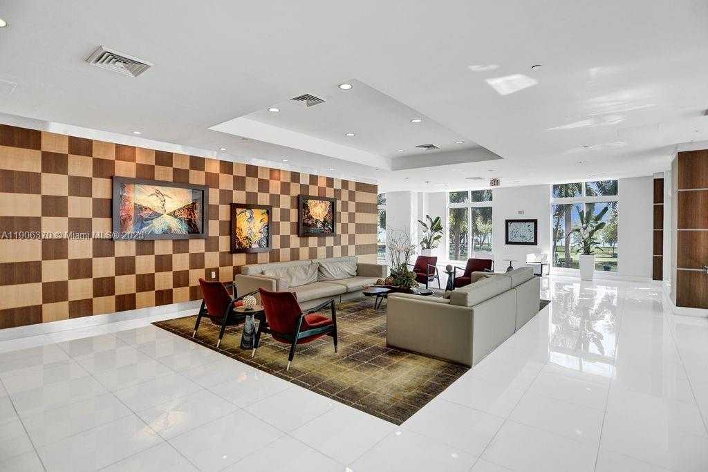 Small Image of 1800 NORTH BAYSHORE DR #2407, Miami Number 19