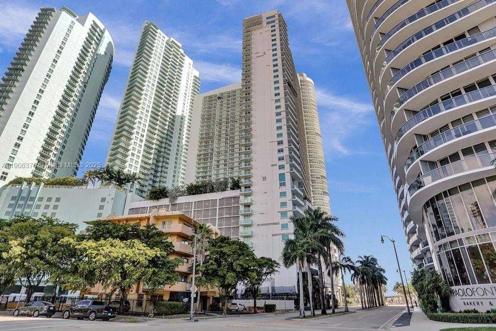 Small Image of 1800 NORTH BAYSHORE DR #2407, Miami Number 23