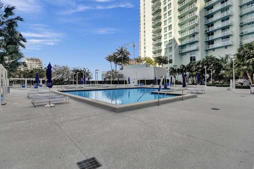 Small Image of 1800 NORTH BAYSHORE DR #2407, Miami Number 25