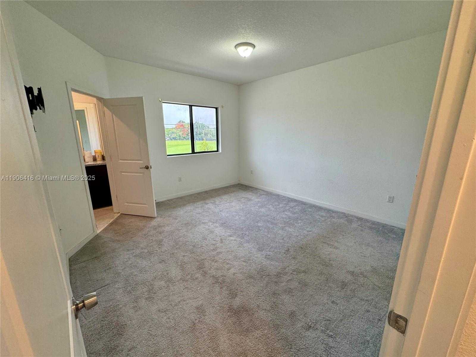 Small Image of 13356 SOUTH WEST 250TH ST, Homestead Number 33