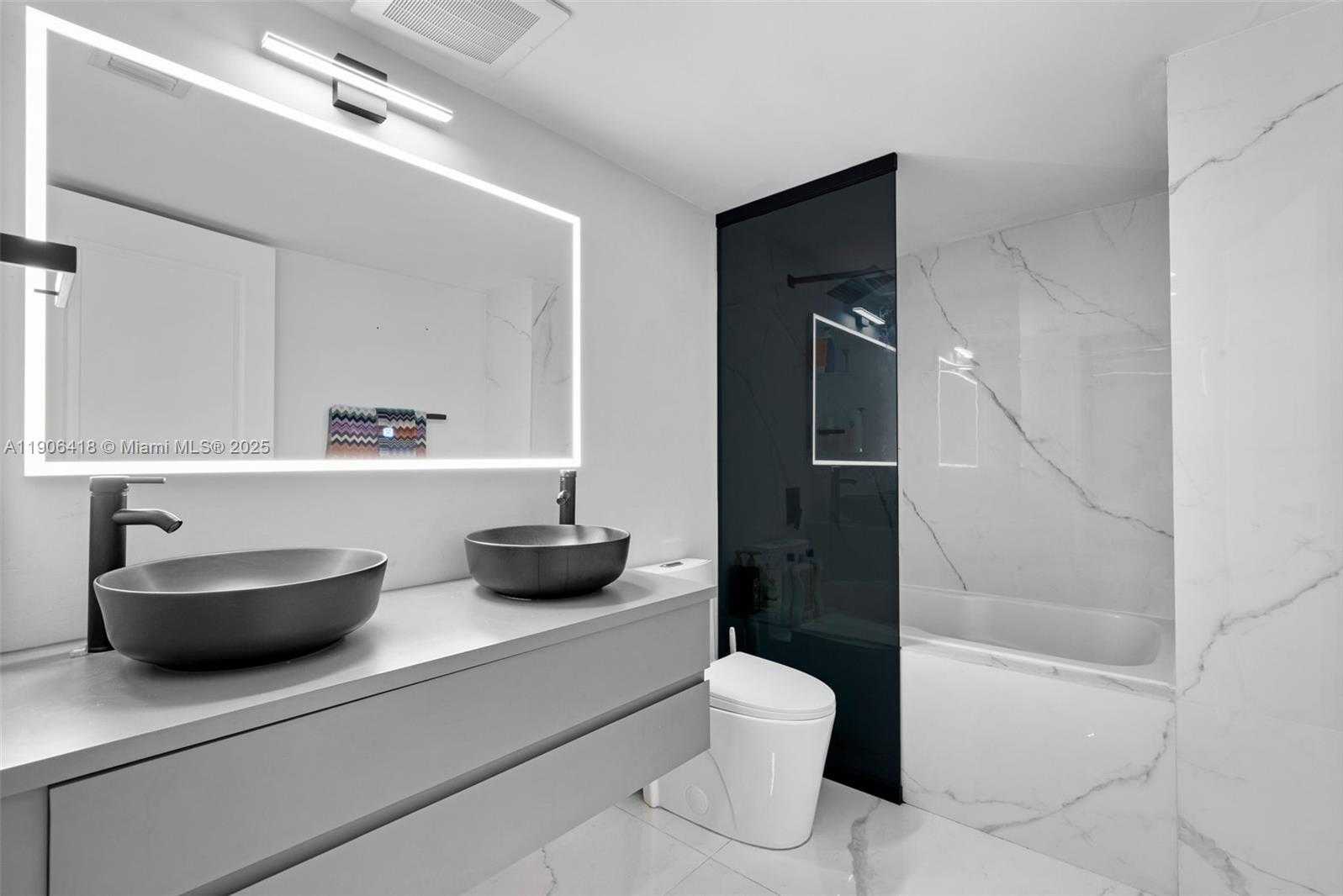 Small Image of 480 NORTH EAST 30TH ST #904, Miami Number 11